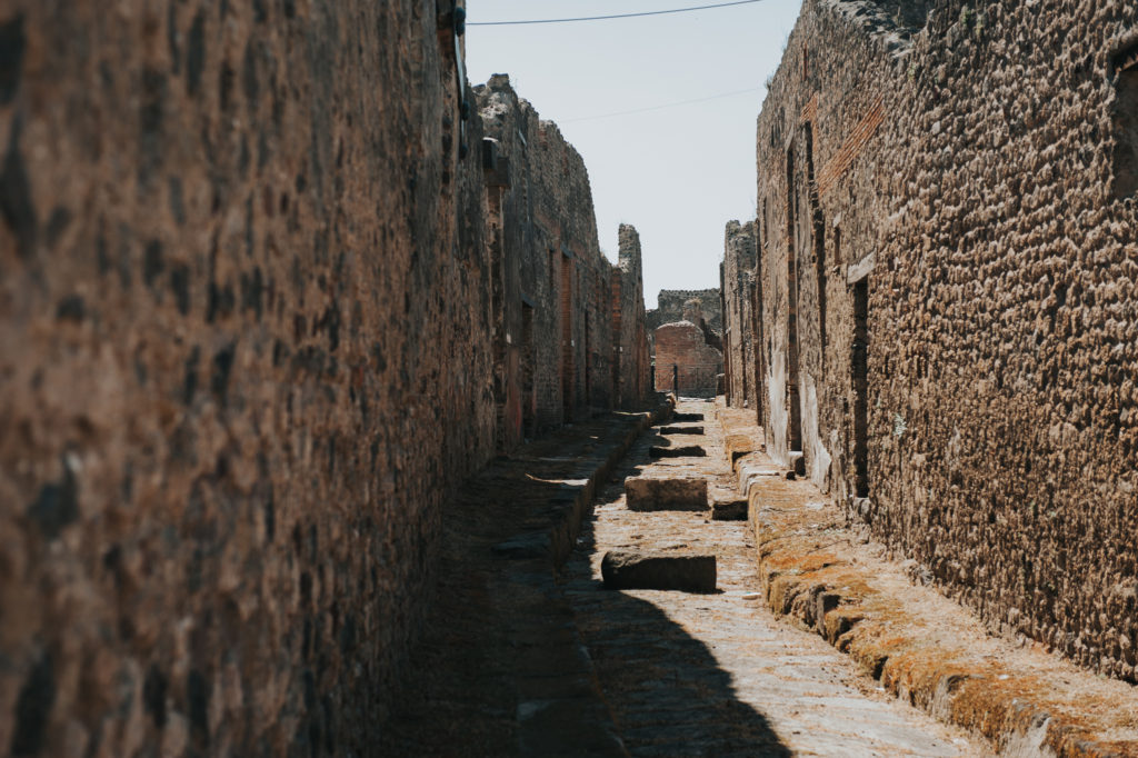 travel photographer - pompeii